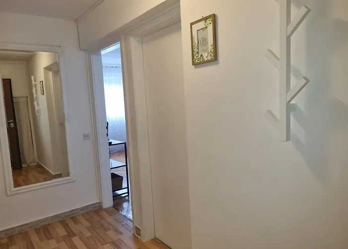 A Quick Walk To & Old Town * Split