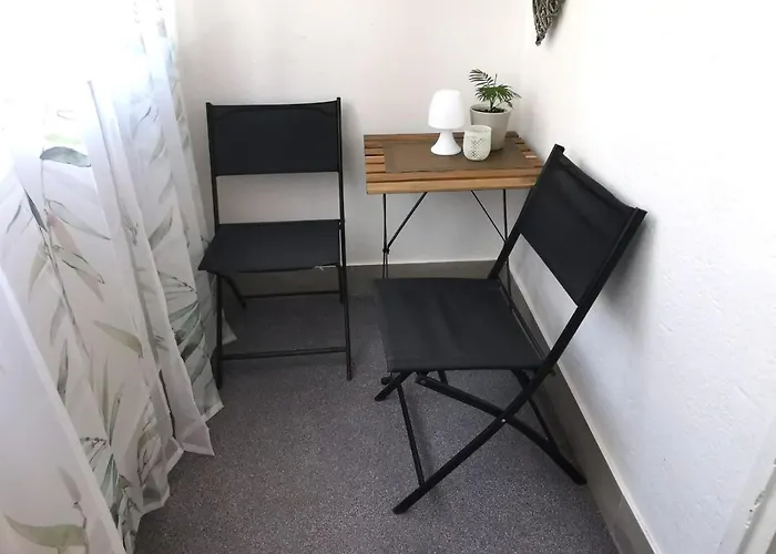 A Quick Walk To & Old Town Apartamento Split