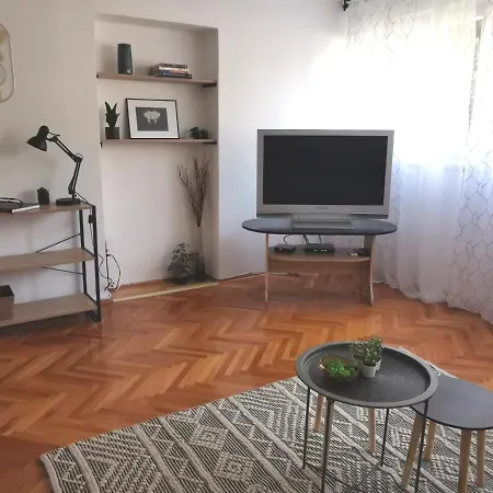 A Quick Walk To & Old Town شقة *